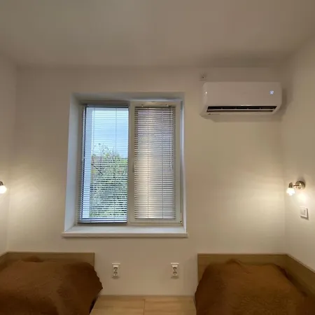 Flora Apartman *