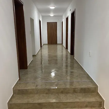 Apartman Flora Mizara