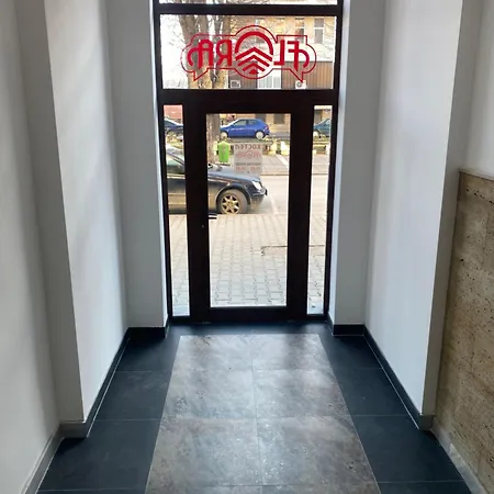 Flora Apartman Mizara