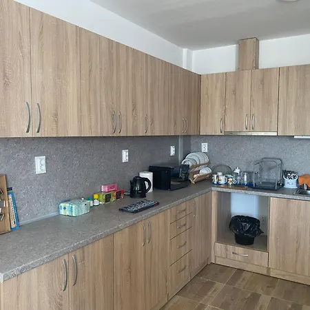 Flora Apartman