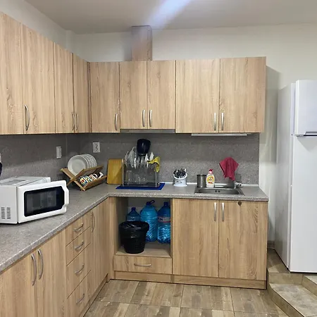 Apartman Flora *